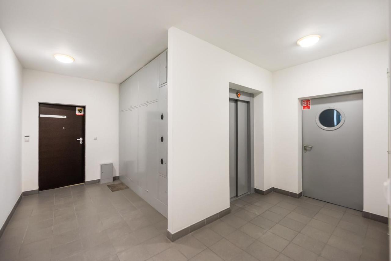 Wola Sunshine Apartment Free Parking Varsovia Exterior foto