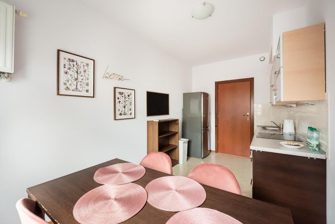 Wola Sunshine Apartment Free Parking Varsovia Exterior foto